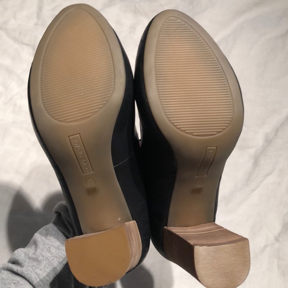 Crown Vintage Block Heels - Picture 4 of 6